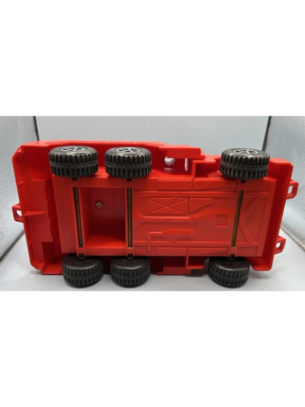 1983 Vintage Fisher-price Husky Helpers Fire Engine Truck READ